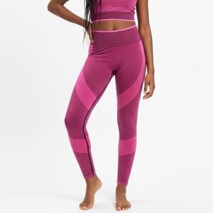 PINK Victoria's Secret Like New Seamless Leggings in Pink Size Small